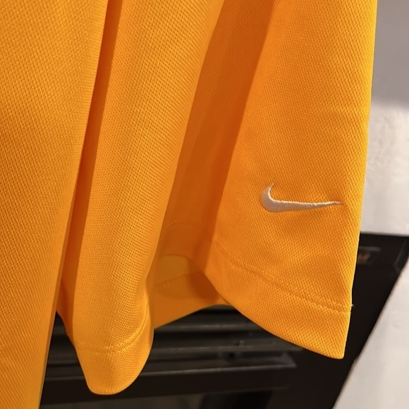 Nike Golf polo. Size XL - Picture 3 of 4
